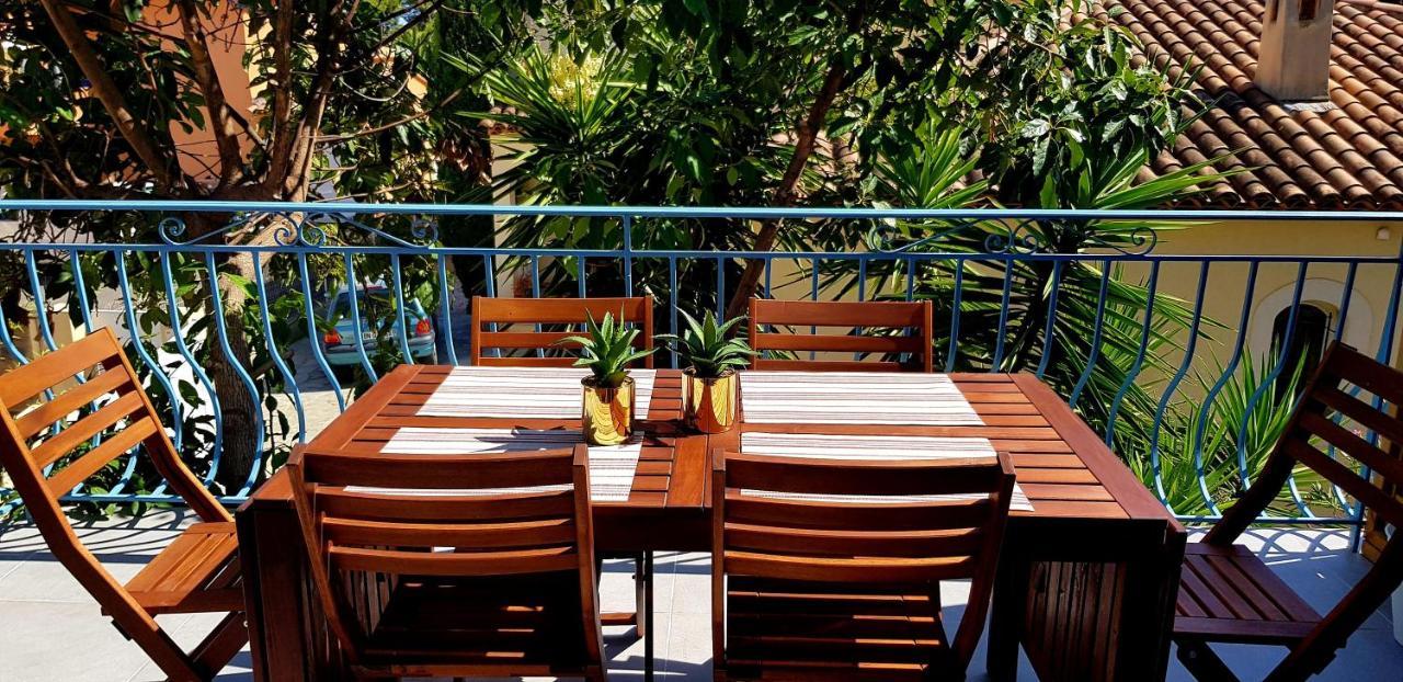 Beaux Appartements 3 Pieces Avec Espaces Exterieurs Et Parking - Proche Plage Йер Экстерьер фото