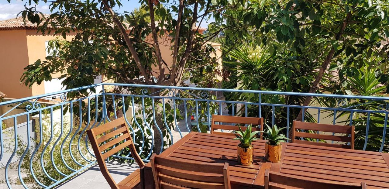 Beaux Appartements 3 Pieces Avec Espaces Exterieurs Et Parking - Proche Plage Йер Экстерьер фото